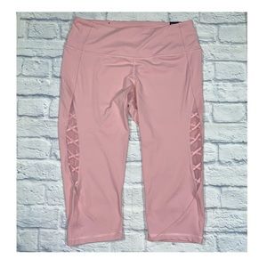 NWT Victorias Secret Knockout Crop Millennial Pink